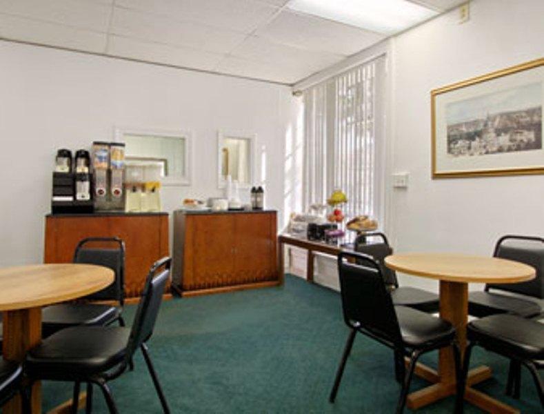Travelodge - Alexandria Restoran fotoğraf
